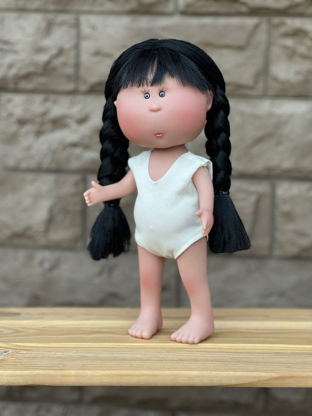 Кукла Nines виниловая 30см MIA BLACK CASE (1134)
