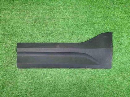 Накладка двери задняя левая Volvo XC40 (2017-н.в.)