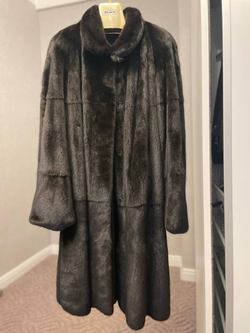 Шуба MR FURS BY MAKIS ROUSSOULIS