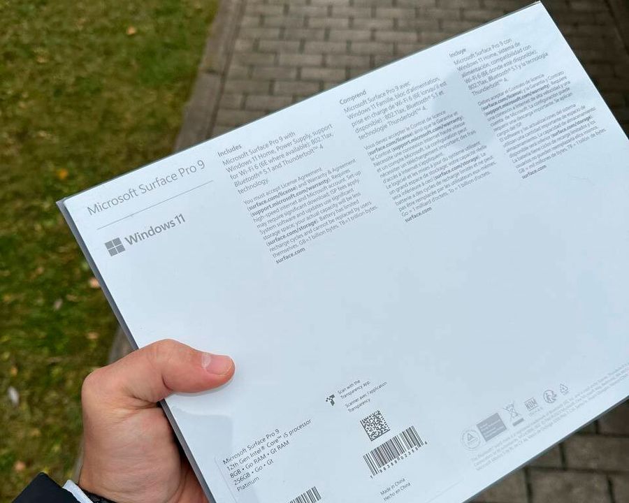 Какое программное обеспечение установлено на Microsoft Surface по умолчанию