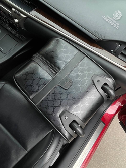 Дорожная сумка на колесах Gucci