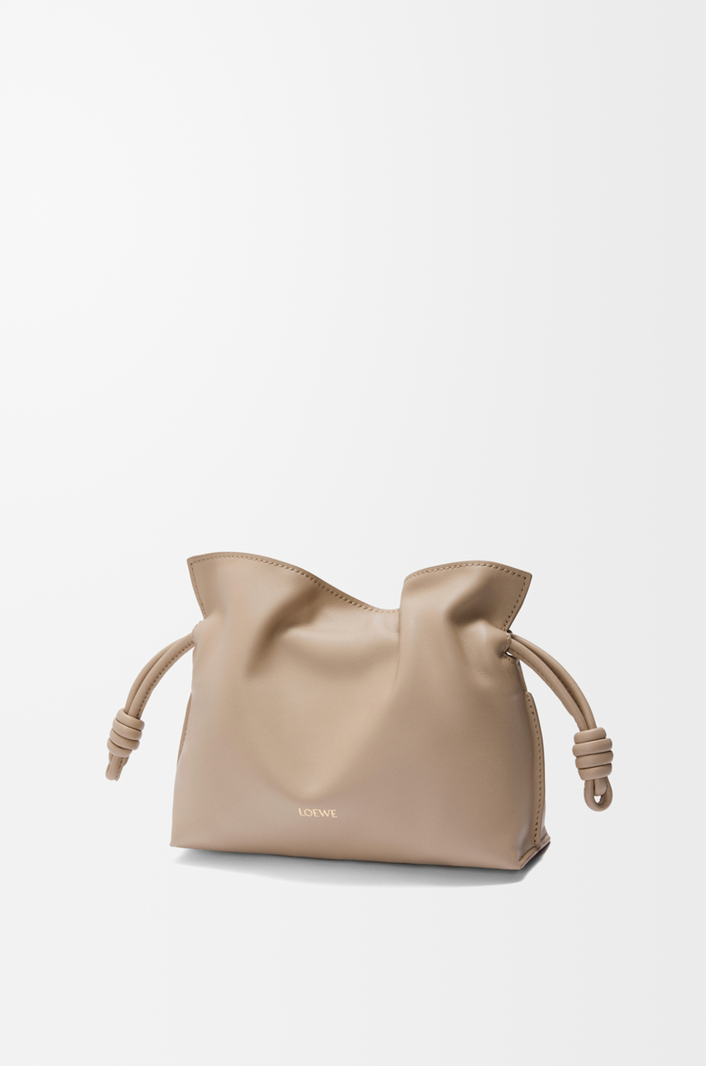 Loewe Мини-клатч Flamenco из телячьей кожи наппа, песочный