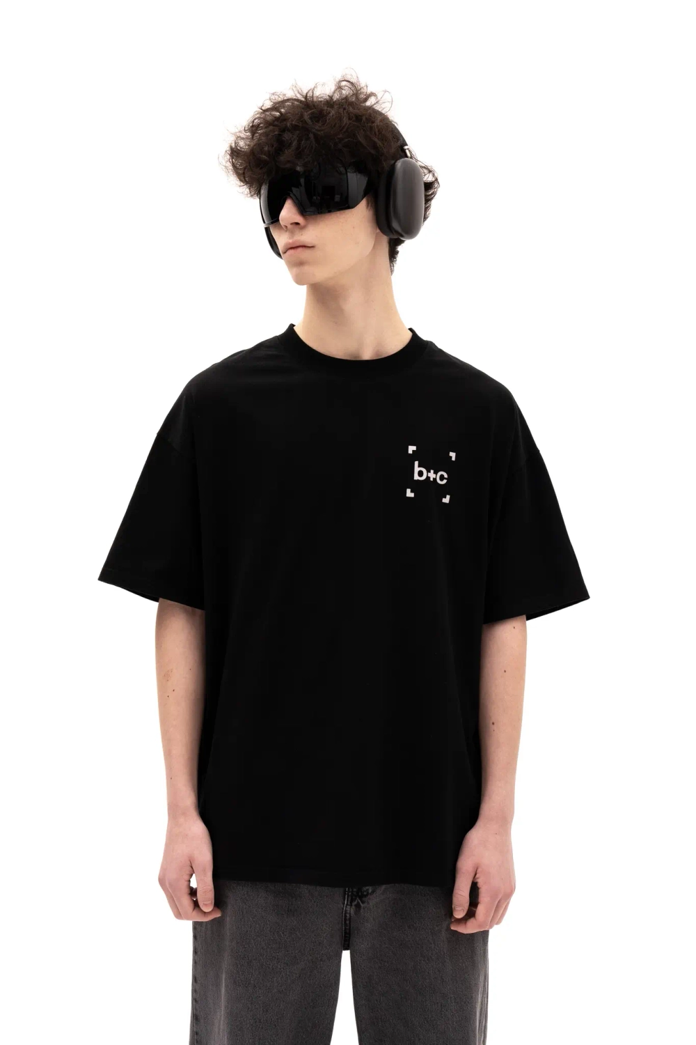 BLACK ICON T-SHIRT