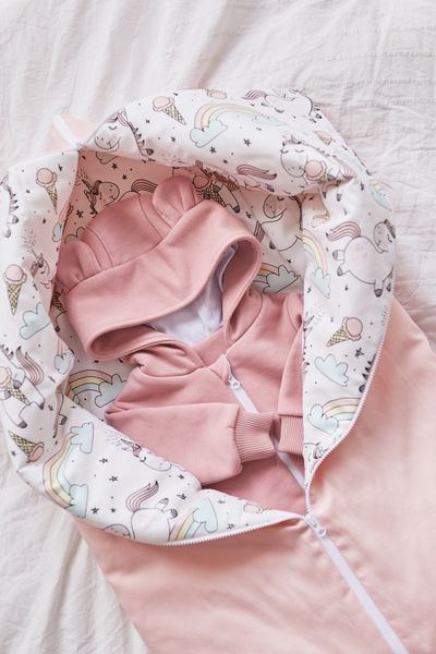 Комплект на выписку весной: как выбрать продуманный и стильный вариант для первых дней жизни малыша?