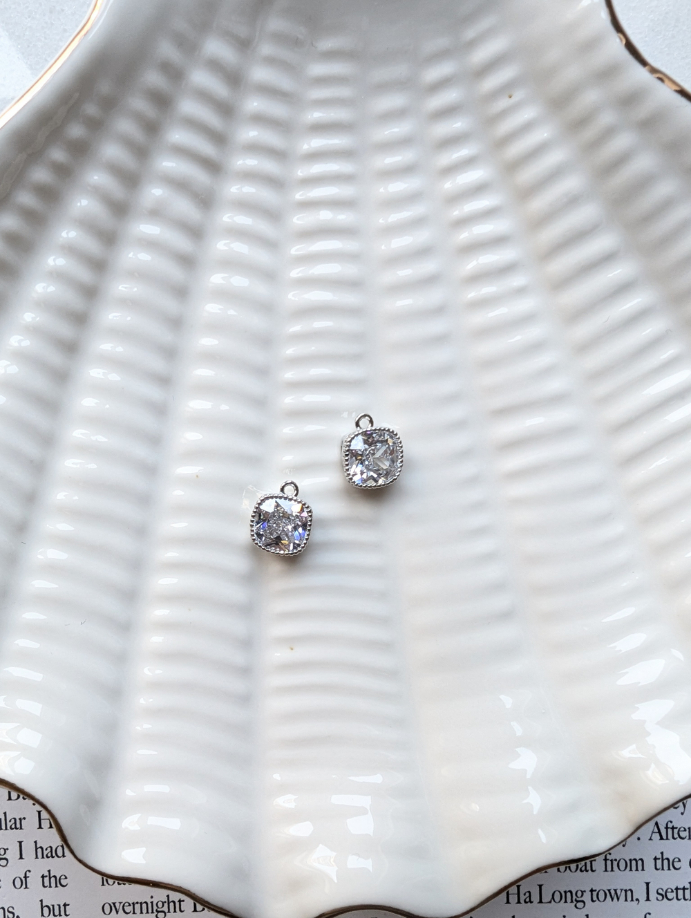 Подвеска квадратная с фианитом, 7мм