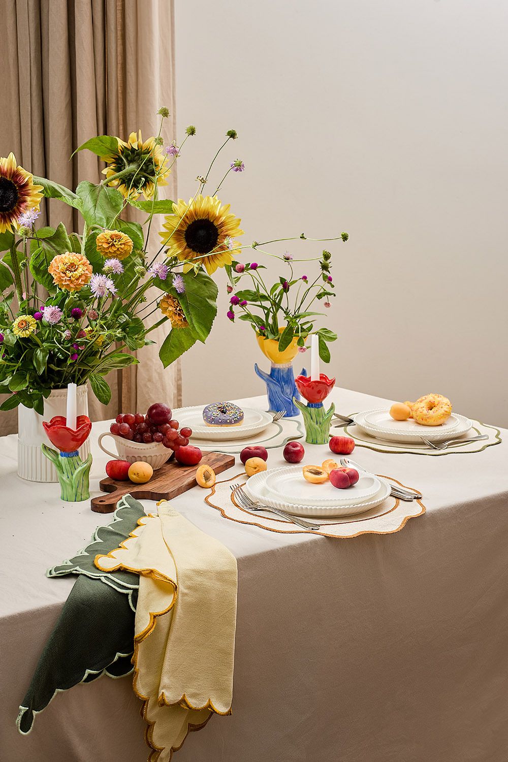 Салфетка под приборы Anemone из коллекции Trendy Ruffles, Ø38 см, серый