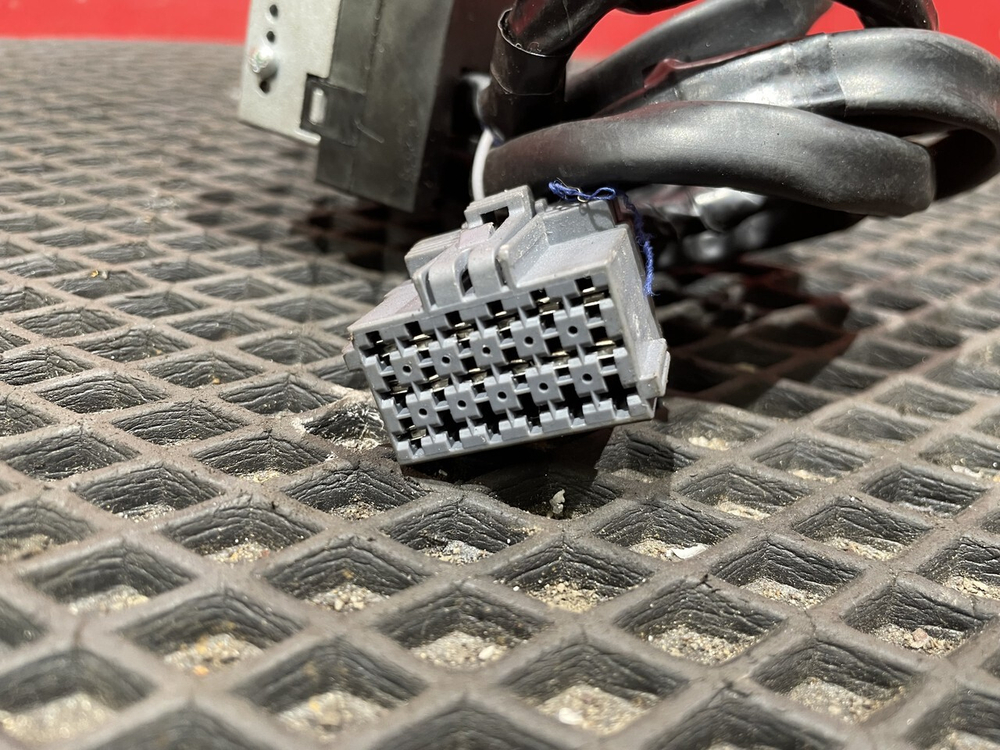 Переключатель подрулевой правый 2024г