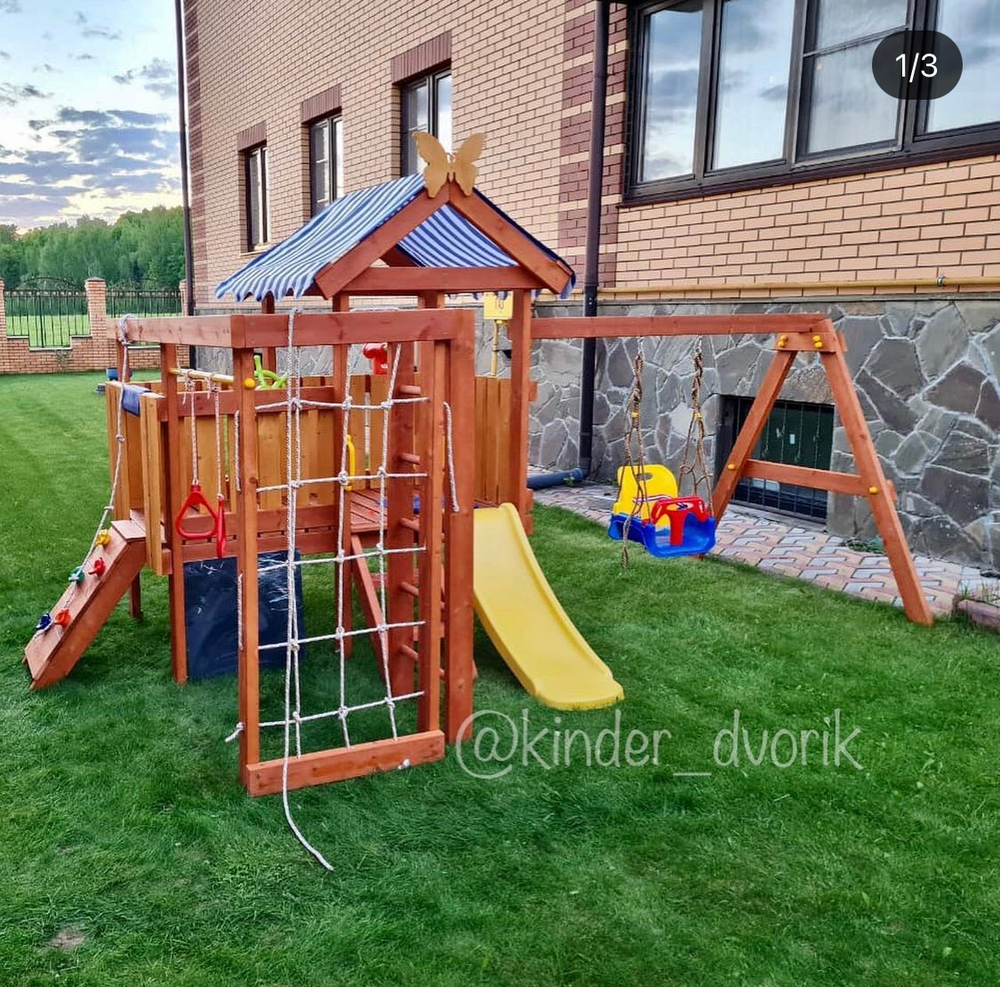 Деревянная игровая площадка для малышей