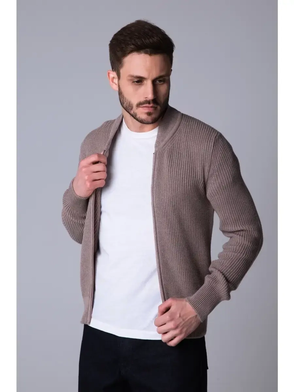 Кардиган вязаный