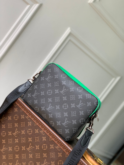 Louis Vuitton Trio Messenger