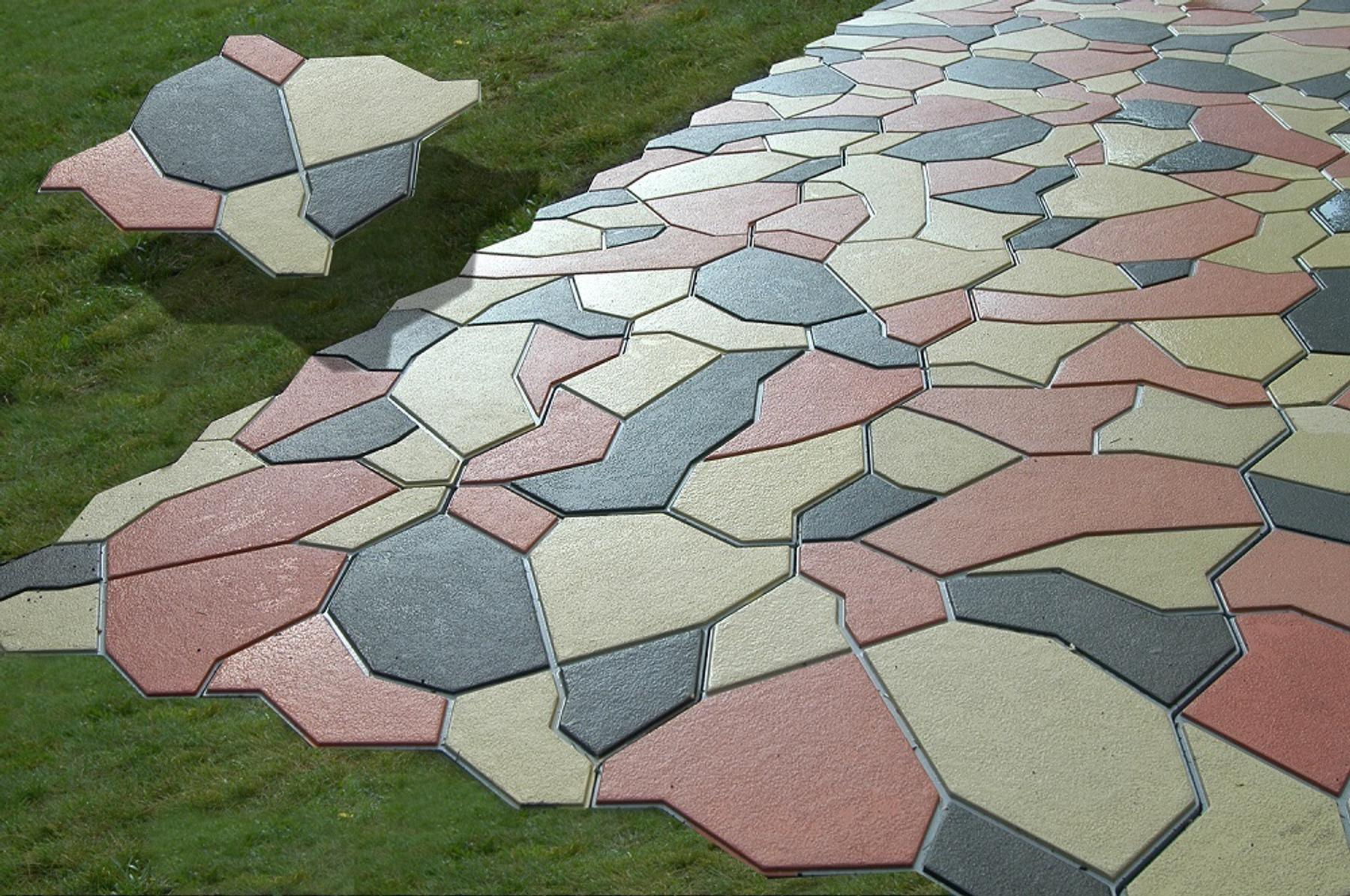 Какие виды тротуарной плитки бывают?