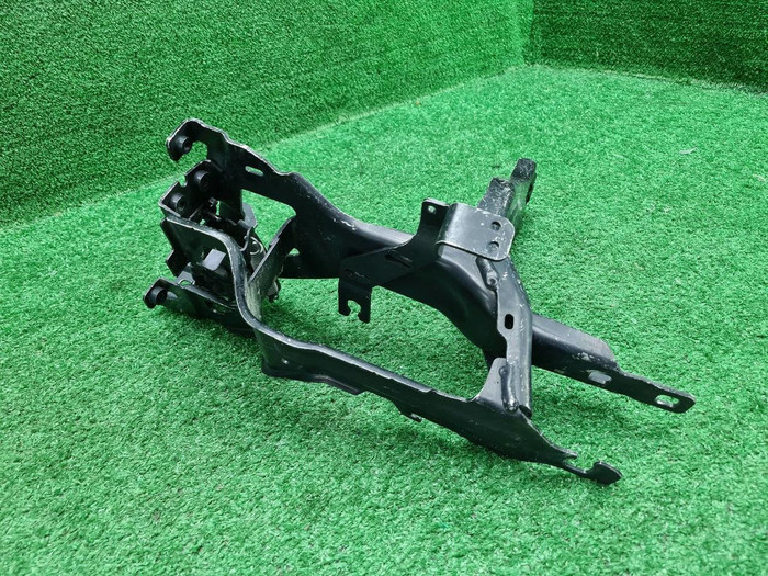 Кронштейн фары левый BMW X5 G05 (2018-н.в.)