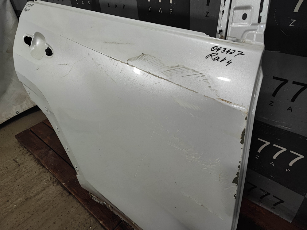 Дверь задняя правая Toyota RAV4 V (XA50) 18-нв Б/У Оригинал 670030R151