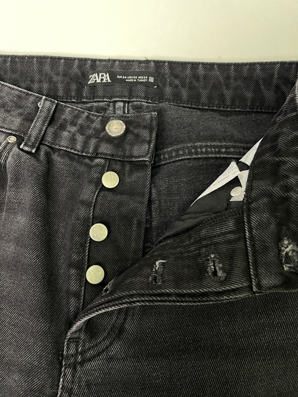 Джинсы Zara