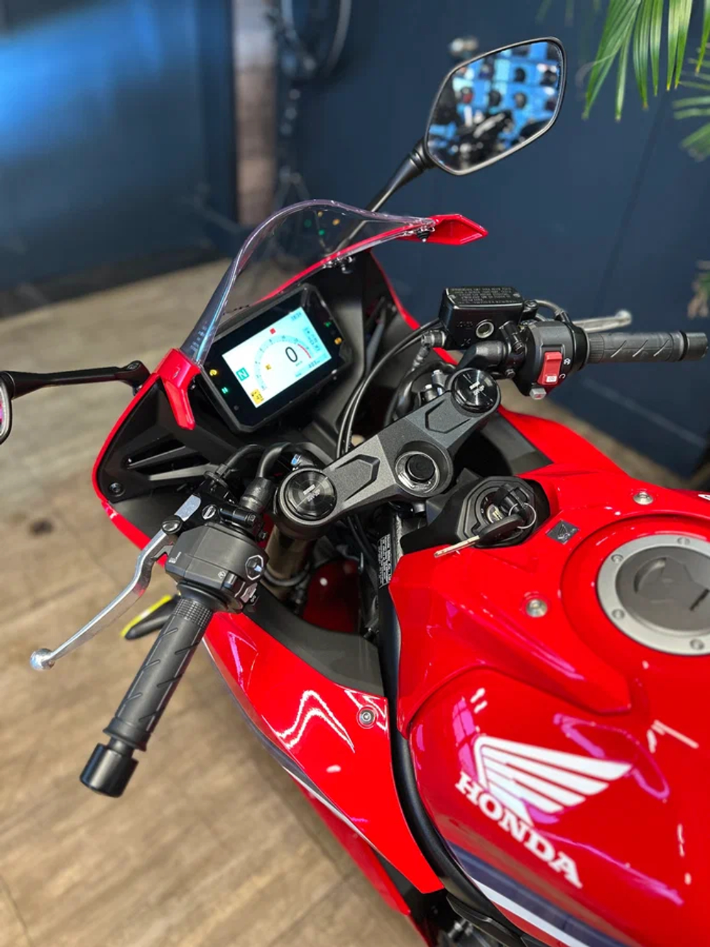 HONDA CBR650R E-Clutch
