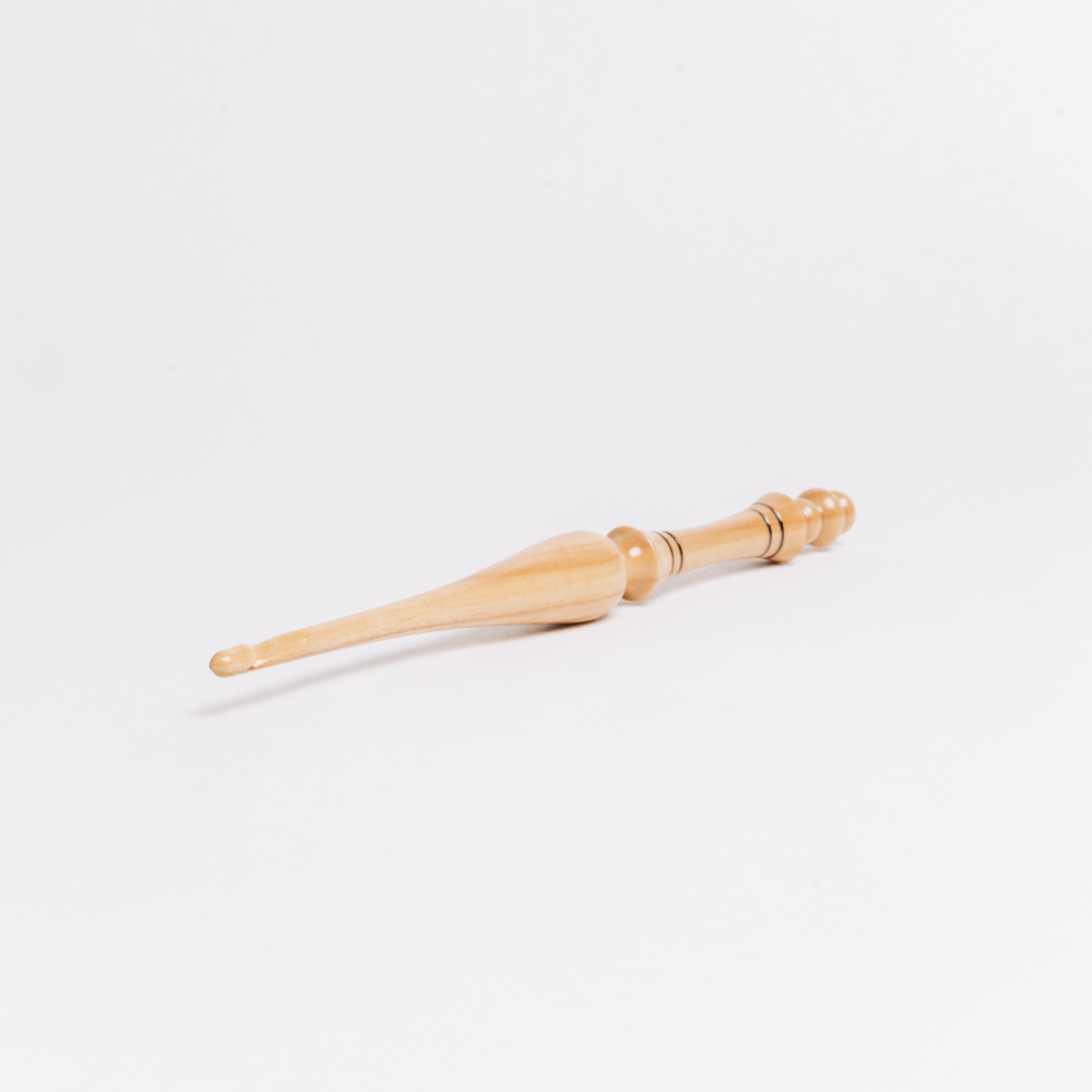 Деревянный крючок для вязания из кедра 6 мм. K300