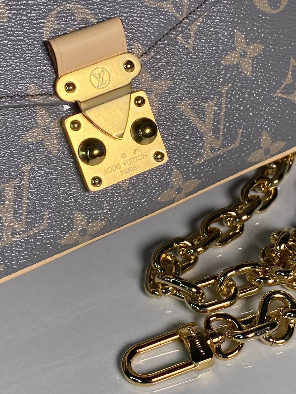 Сумка Louis Vuitton