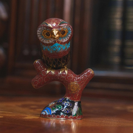 Фигурка совы на ветке в технике клуазоне (перегородчатая эмаль)