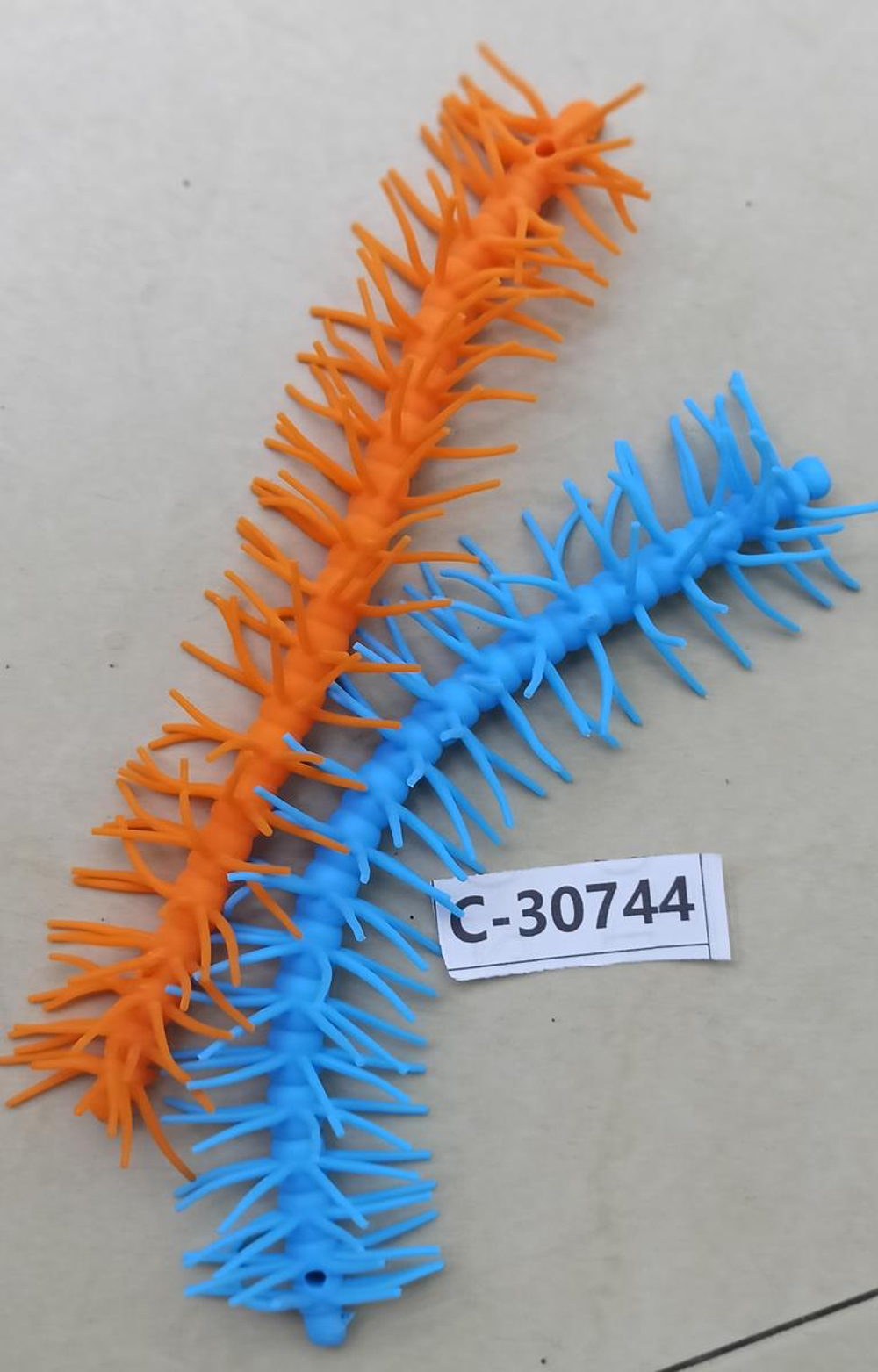 Тянучка гусеница-браслет 24 см 6 цвета микс 40 шт в боксе, с-30744