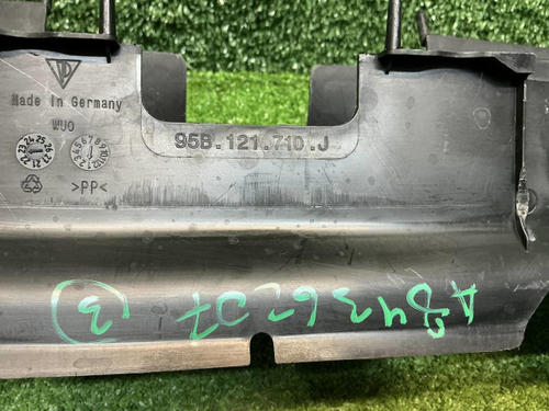 Воздуховод радиатора Porsche Macan 95b (2021-н.в.)