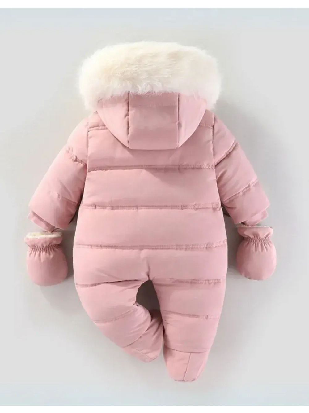 Зимний комбинезон для новорожденной девочки
