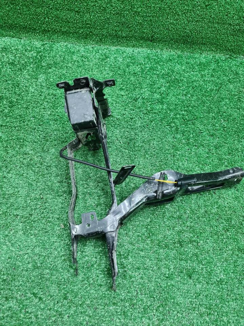 Кронштейн фары левый BMW X3 G01 (2017-н.в.)