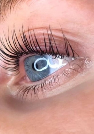 Ламинирование ресниц + окрашивание ресниц от 1600 руб 