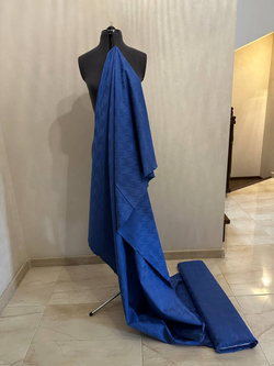 Костюмно-плательный однотонный жаккардовый хлопок (Bottega Veneta, 100%хлопок, Синий Версаль/крупная гусиная лапка, 140, 223 гр/м2)