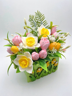 Букет из мыла "Море нарциссов, салатовый бокс"