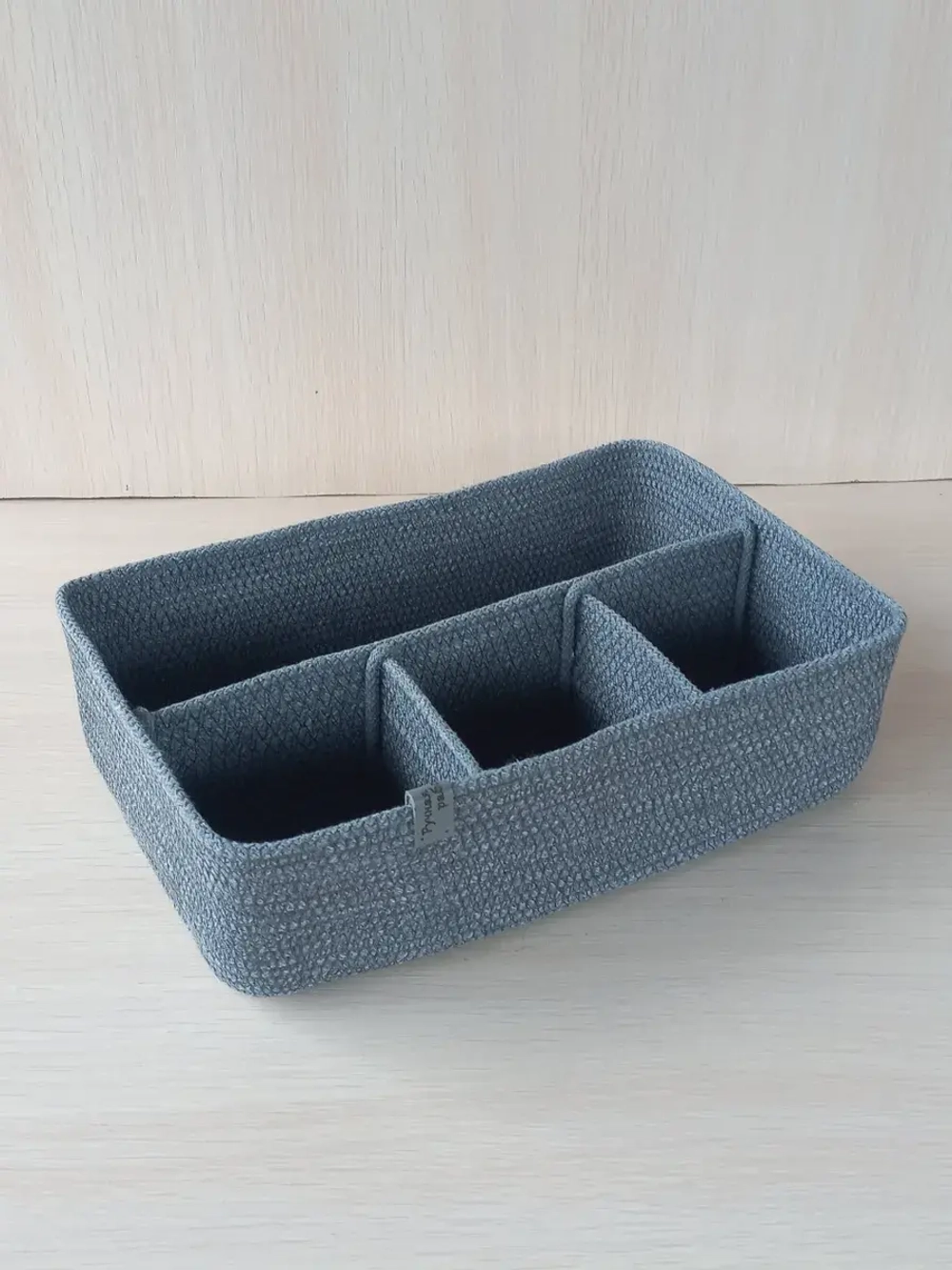 Органайзер для косметики плетеный