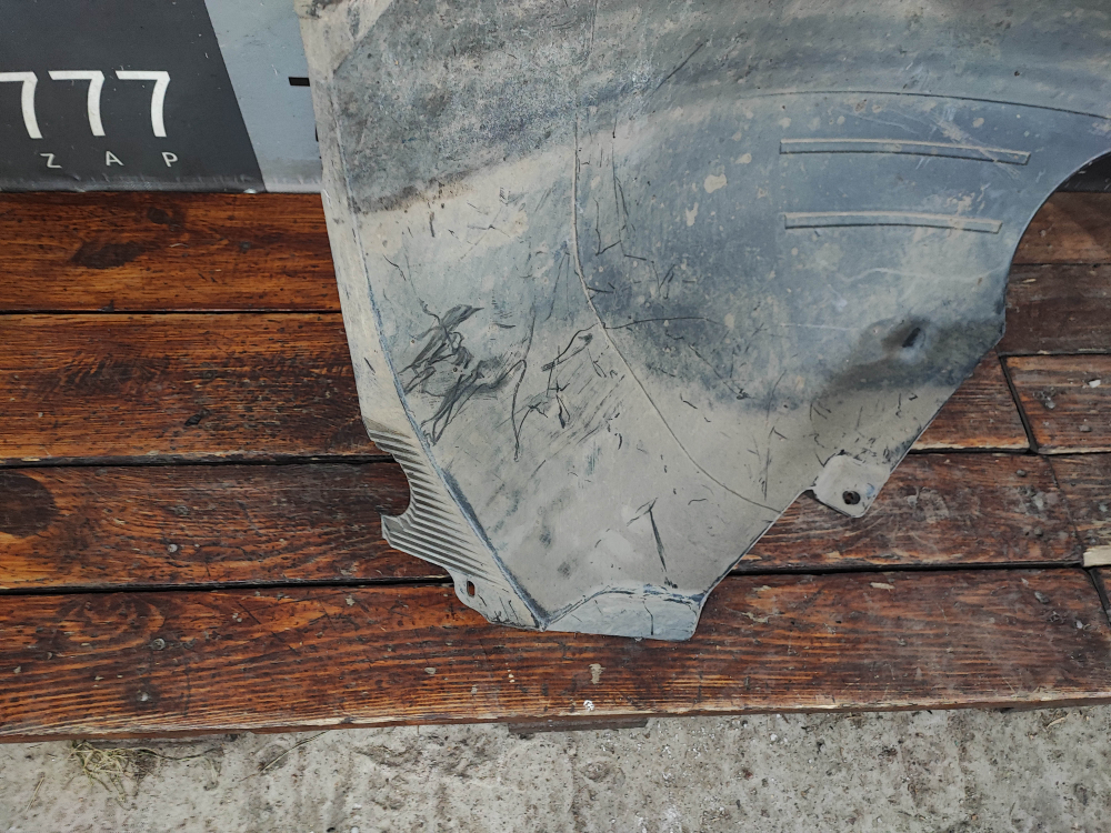 Подкрылок передний правый Volkswagen Passat B8 14-нв Б/У Оригинал 3G0805970F