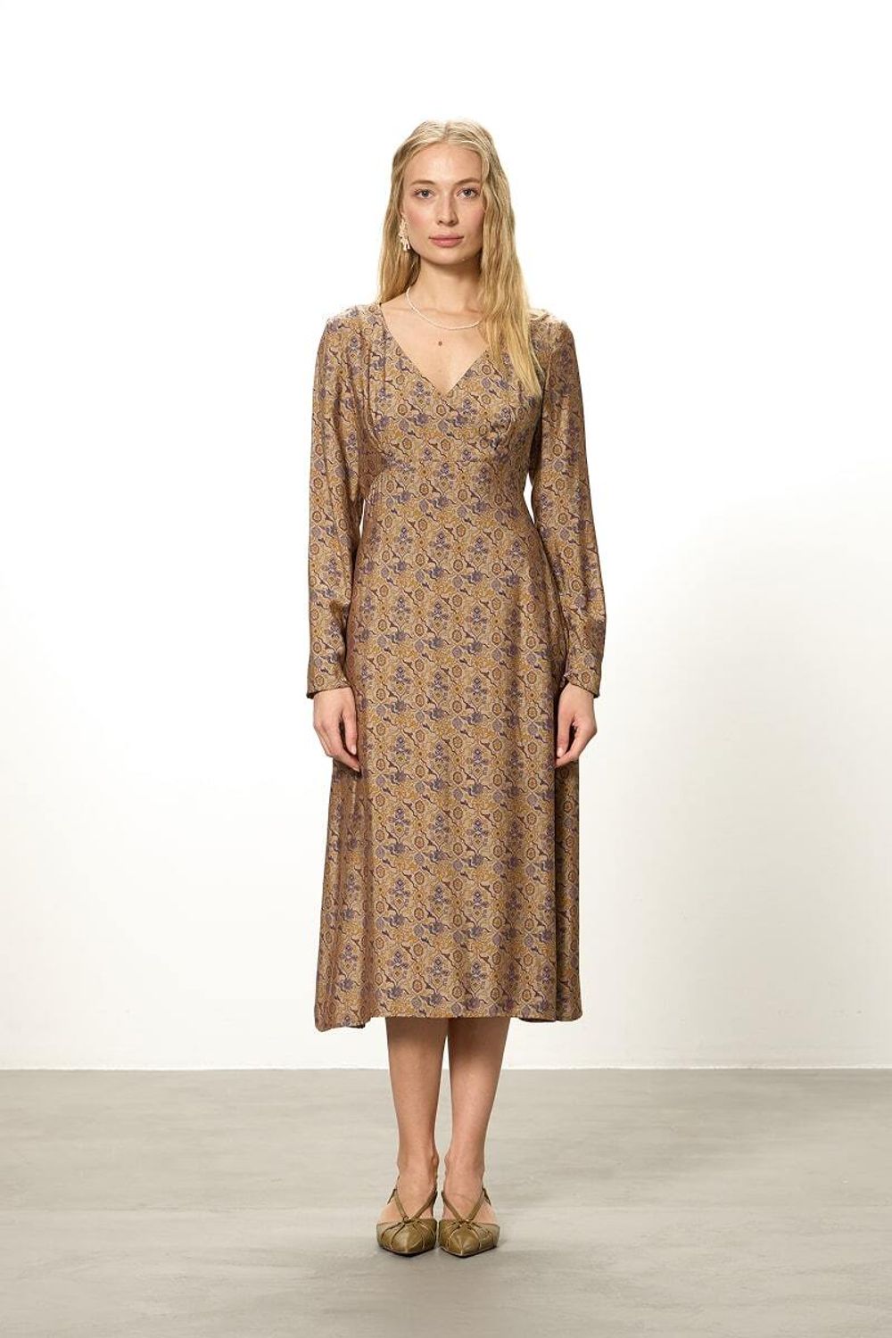 Платье Верона бежевая вискоза