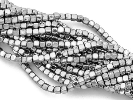Нить бусин из гематита "Кубик" 2,8мм