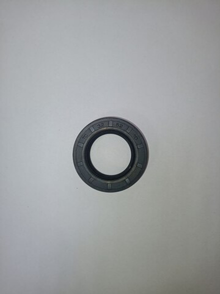 Сальник ( манжета армированная ) ТС 32x52x10 NBR