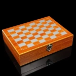 3470684 Набор 7 в 1: фляжка 8 oz, чешуя, 4 рюмки, воронка