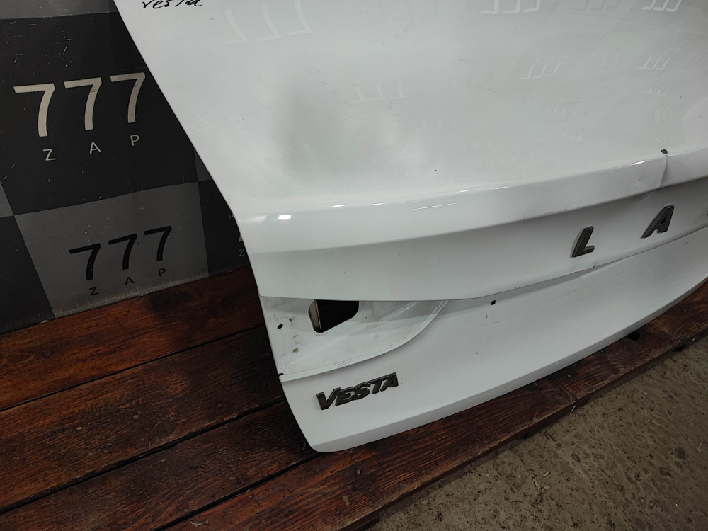 Крышка багажника LADA Vesta 22-нв Б/У Оригинал 8450013789