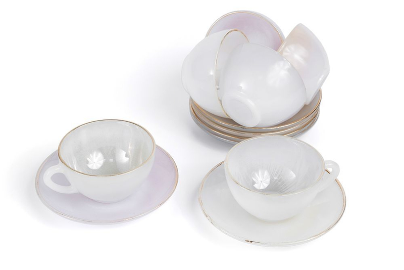 Комплект из шести чайных пар из опалового стекла