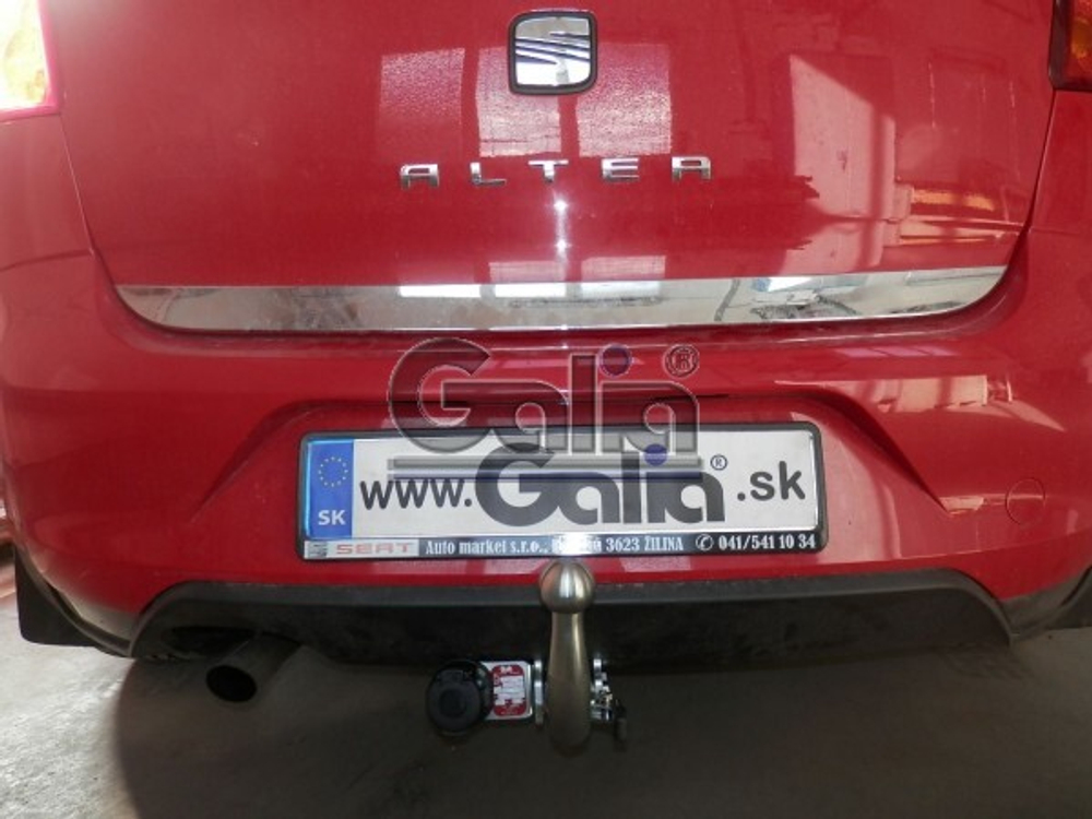 Фаркоп оцинкованный Galia S074A для SEAT Altea 2004-2015, SEAT Leon 2005-2013(паспорт и сертификат в комплекте)(без электрики)
