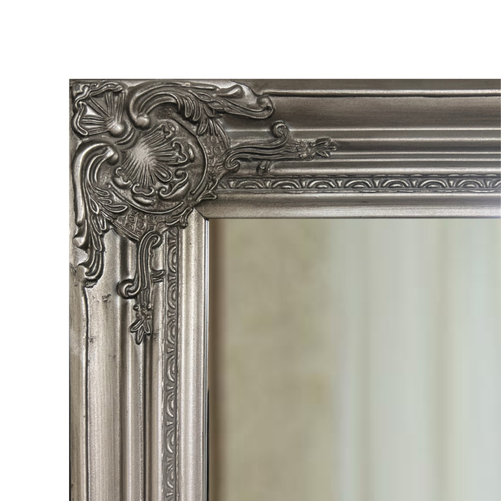 Зеркало с серебряной рамой 50*70 см