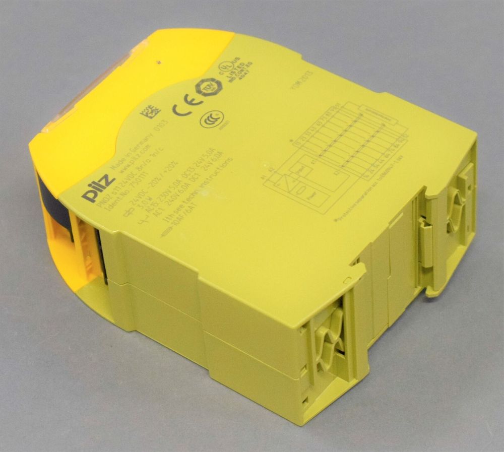PILZ PNOZ s11 24VDC 8 n/o 1 n/c