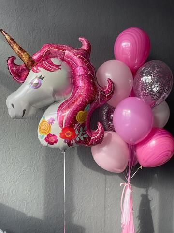 Единорог розовый с воздушными шарами