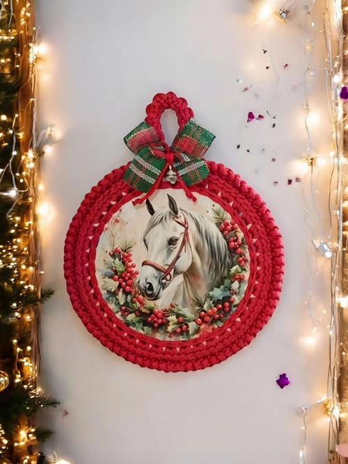 Панно Красная огненная лошадь символ года 2026