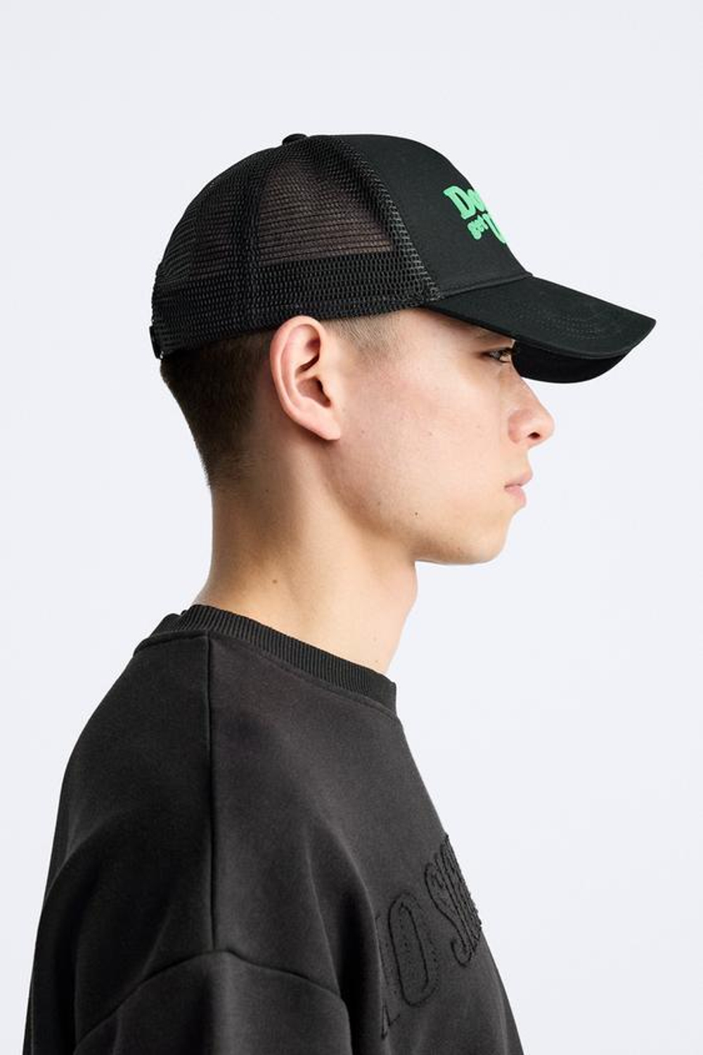 ZARA КЕПКА С РЕЛЬЕФНОЙ НАДПИСЬЮ, ЧЕРНЫЙ