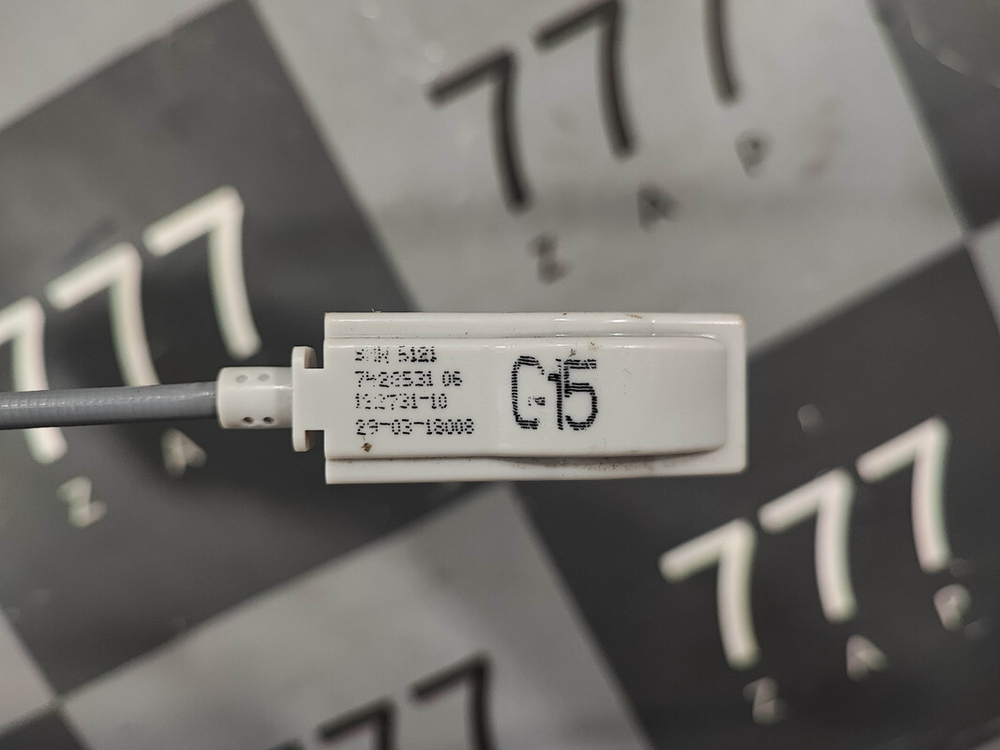 Кронштейн правой ручки с тросами BMW 8 (G15) 18-нв Б/У Оригинал 51217401206