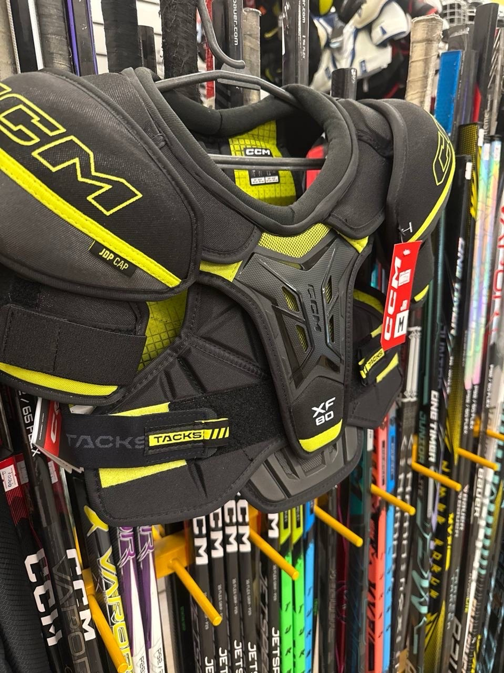 CCM tacks xf80 JR M