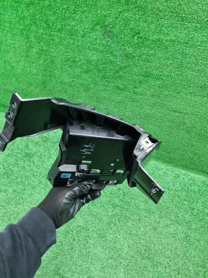 Кронштейн бампера задний LR Discovery Sport 19-нв