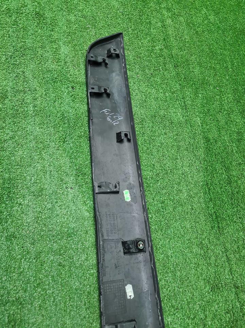 Накладка крышки багажника Toyota RAV4 5 XA50 18-нв