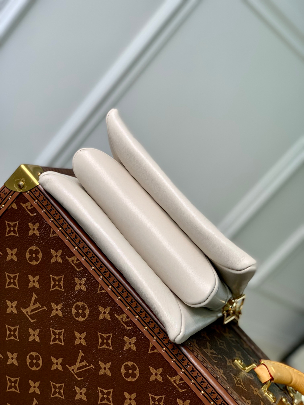 Louis Vuitton Coussin BB