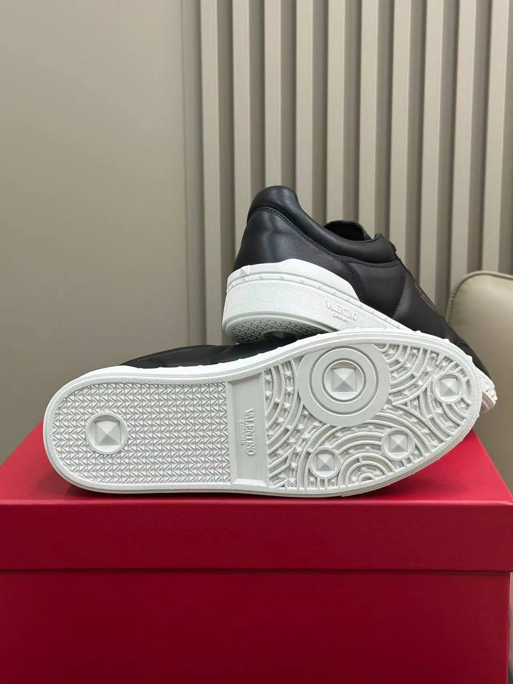 Кеды Valentino
