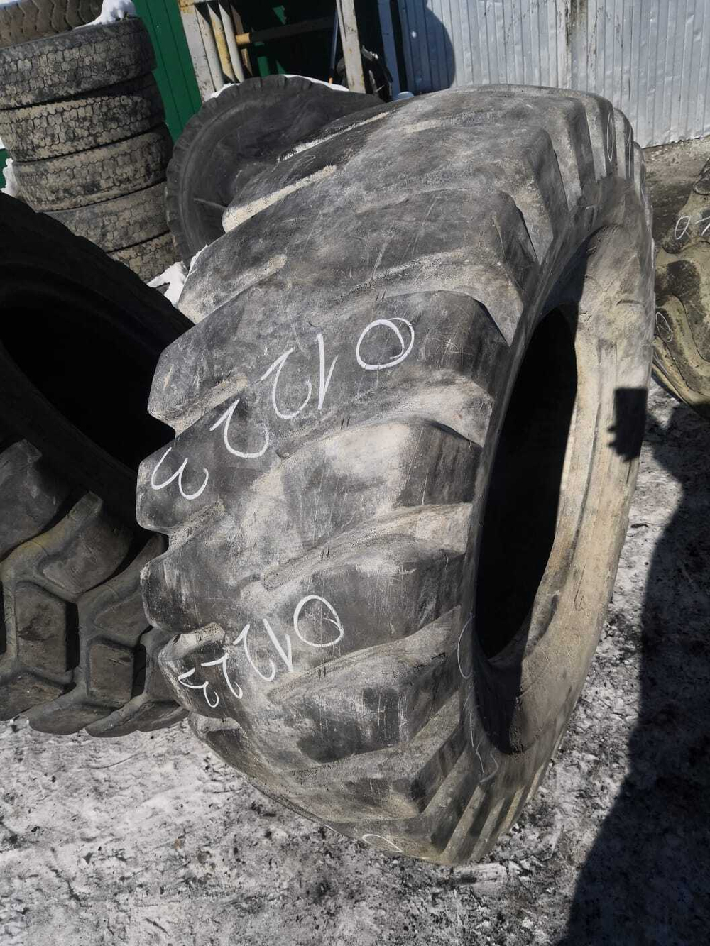 17.5-25 TOYO G-18A шина б/у